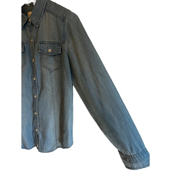 Chico’s Women’s Size 0 US/Small Blue Chambray Button Up Shirt - Picture 3 of 7